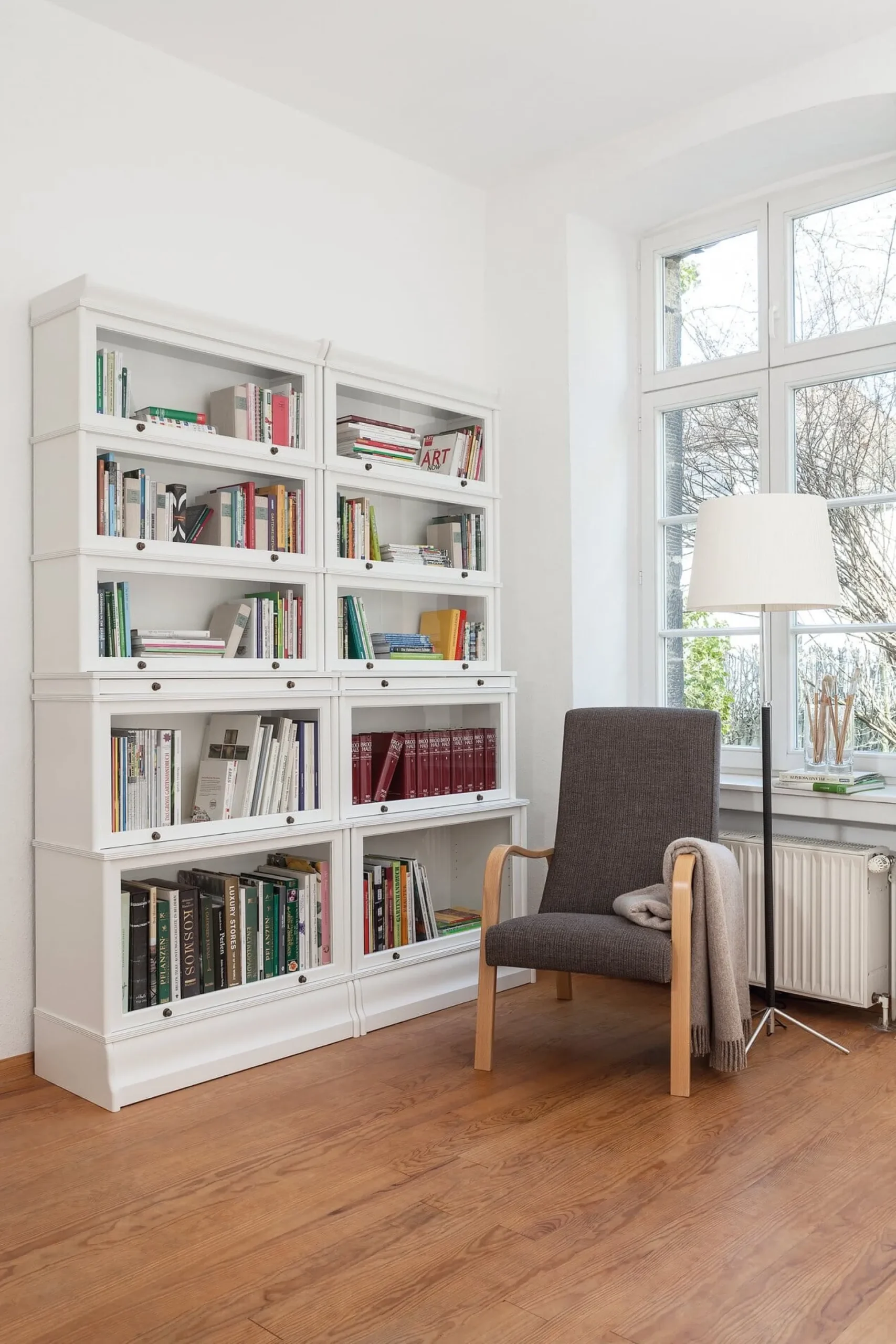Bücherschrank weiß