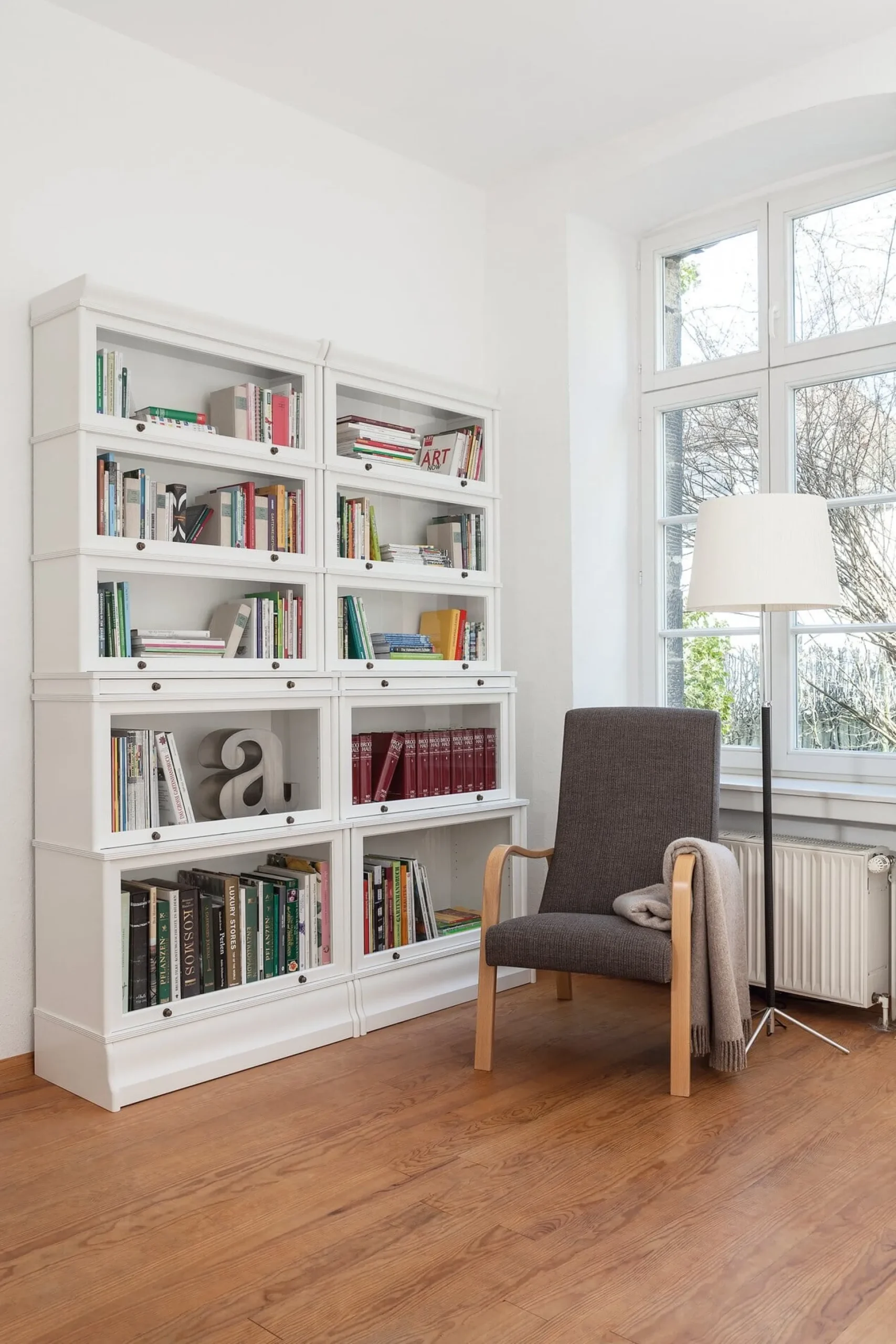 Bücherschrank weiß