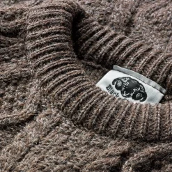 Black Sheep Aran-Pullover
