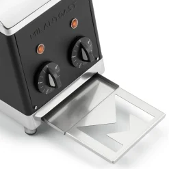 Klassischer Sandwichtoaster mit Zangen