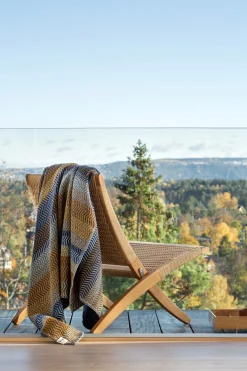 Lammwolldecke Naturtöne Fri